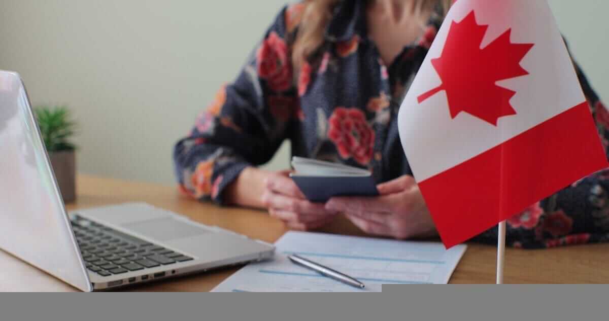 Thẻ thường trú nhân Canada